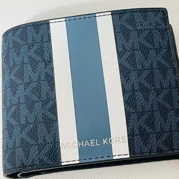 NWT Michael Kors Cooper Bifold Wallet and Passcase with ID window - Picture 9 of 9